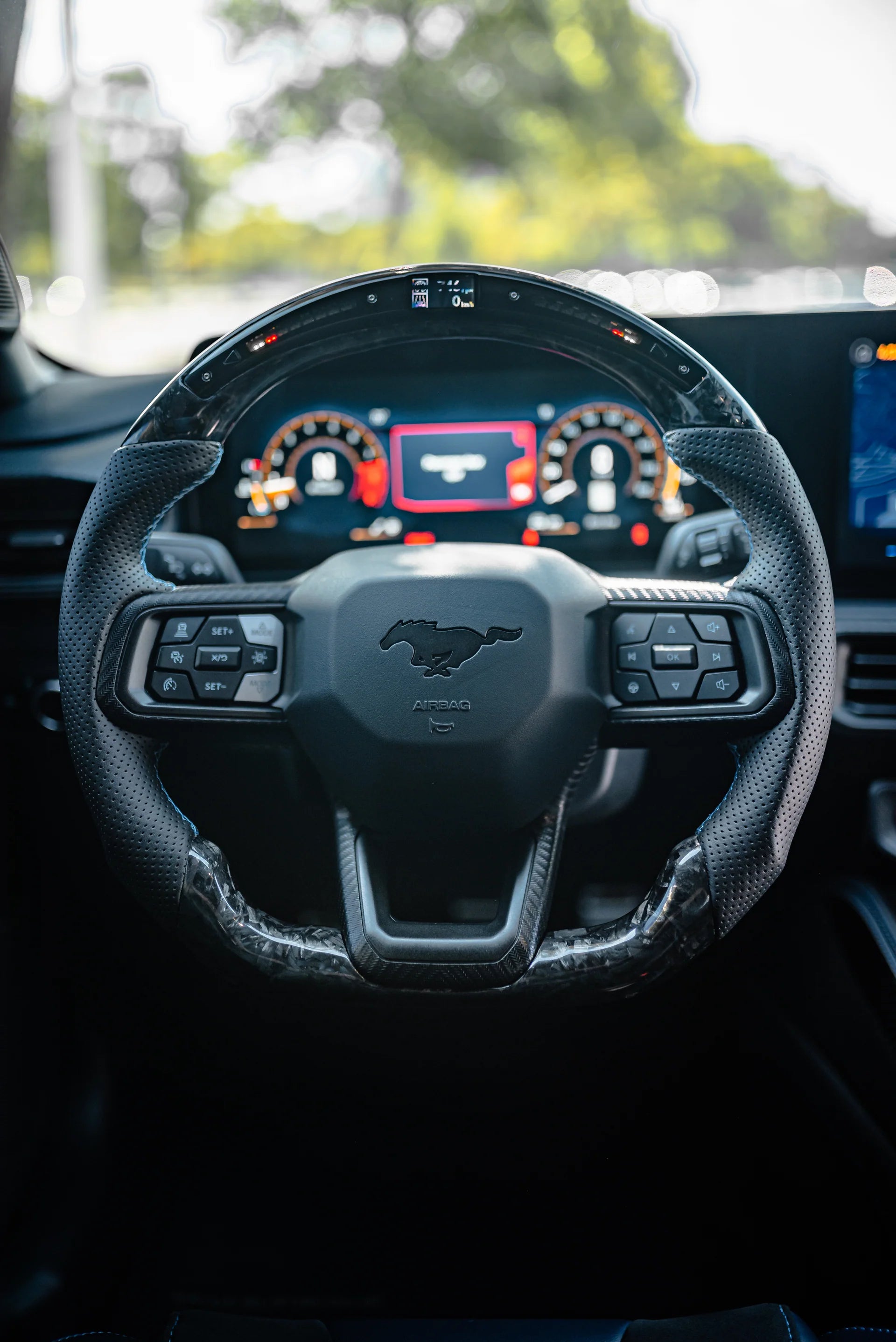 Ford Mustang 2024 + Carbon Fiber Steering Wheel - LED Option