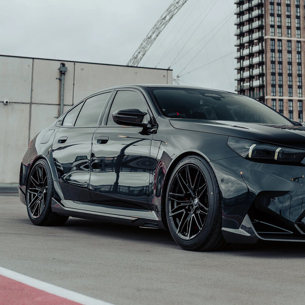 BMW M Performance 5 Series G90 / G99 M5 Carbon Side Skirts - Carbon Fiber / Gloss Black