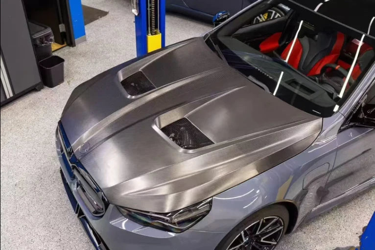 BMW 5 Series 2024+ G90 / G99 / G60 / G61 N Style Carbon Fiber Vented Hood