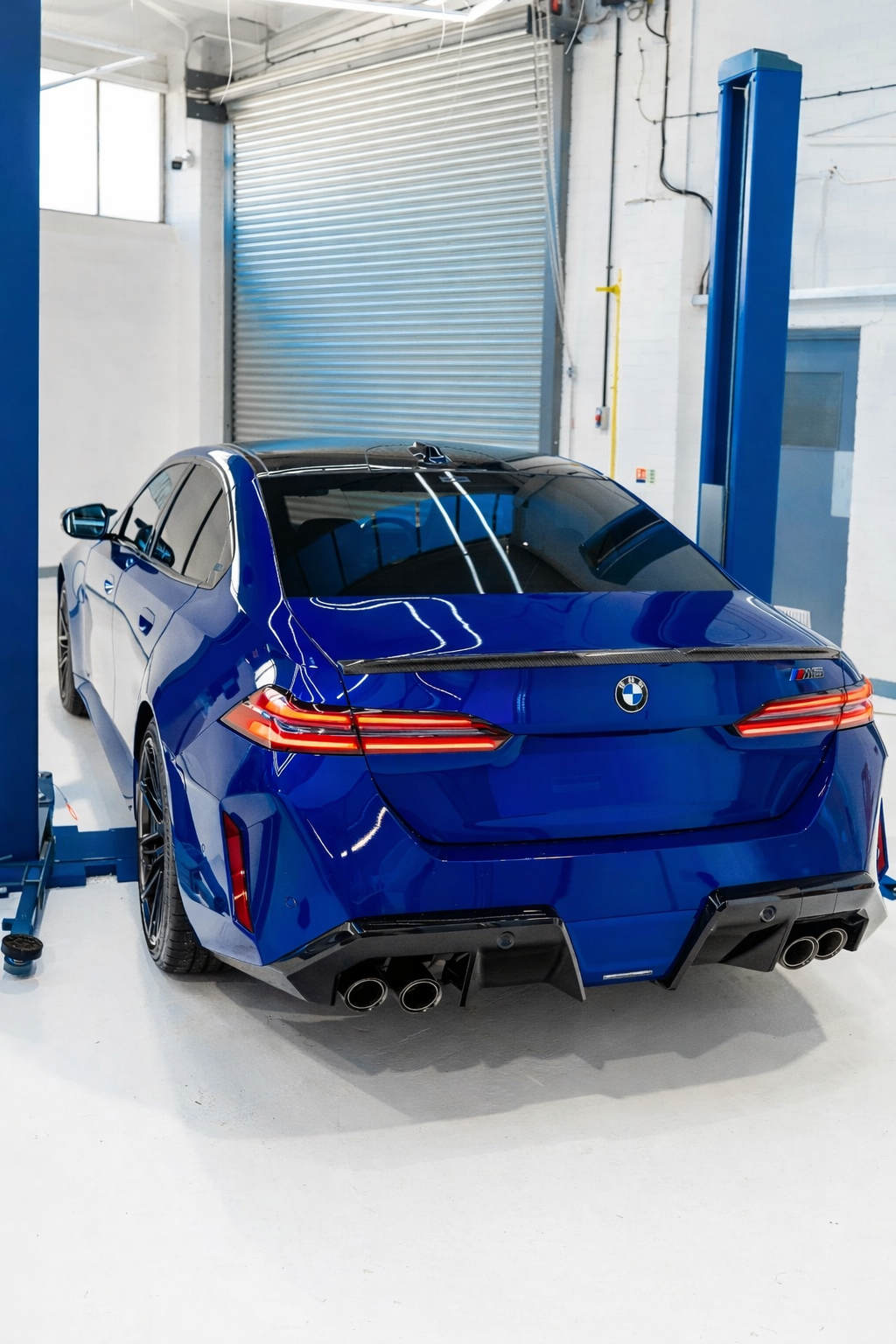 BMW 5 Series G90 2024+ M5 Spoiler - Carbon Fiber / Gloss Black