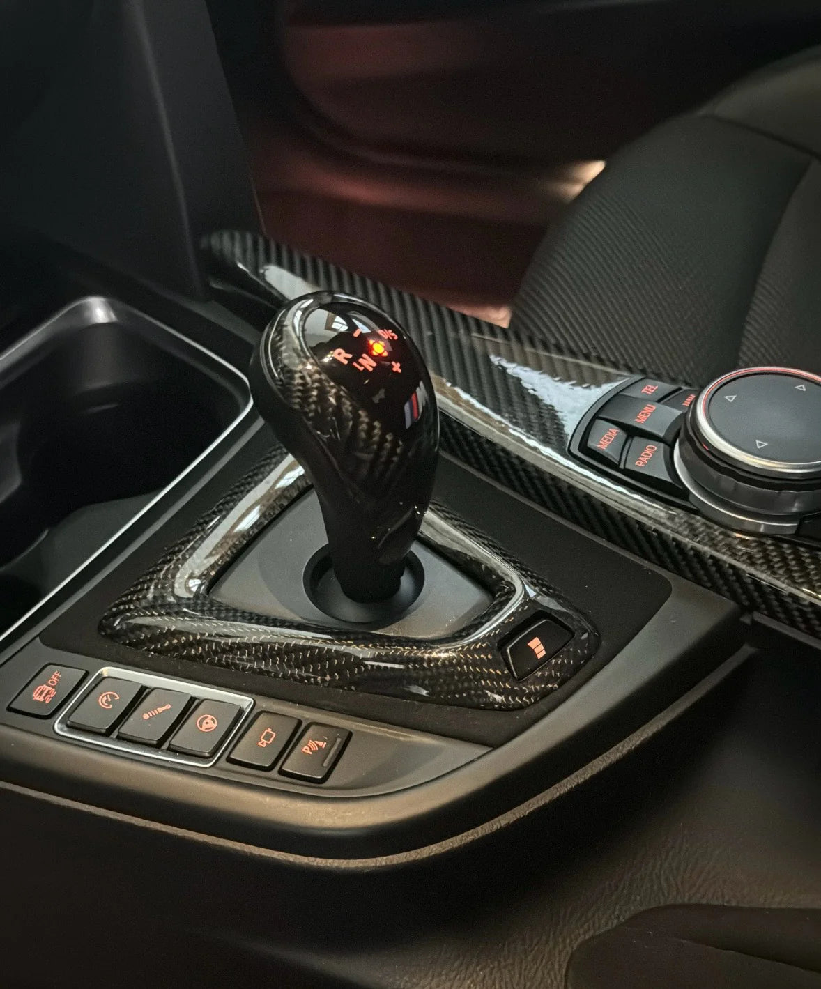 BMW F80 M3 / F82 M4 - Carbon Fiber / Alcantara Gear Shift Trim