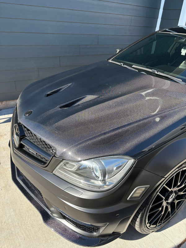 Mercedes Benz AMG C63 W204 2012-2014 - V2 Vented Carbon Fiber Hood
