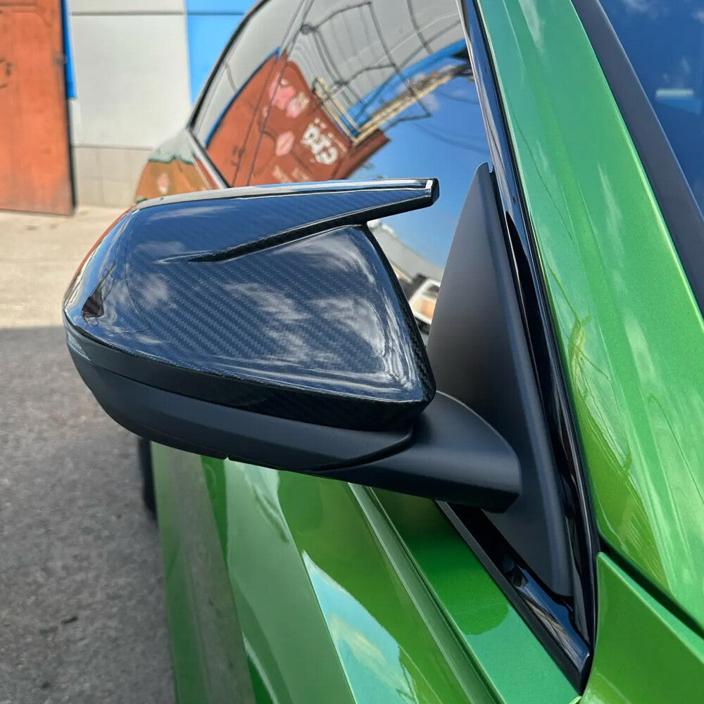 Lamborghini Urus / Audi Q8 Carbon Fiber Mirror Caps