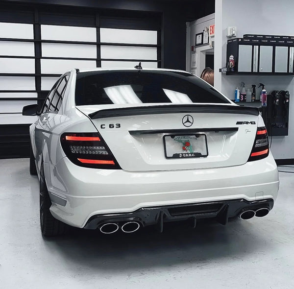 Mercedes Benz AMG C63 W204 2012-2018 V1 Trunk Spoiler - Gloss Black / Carbon Fiber