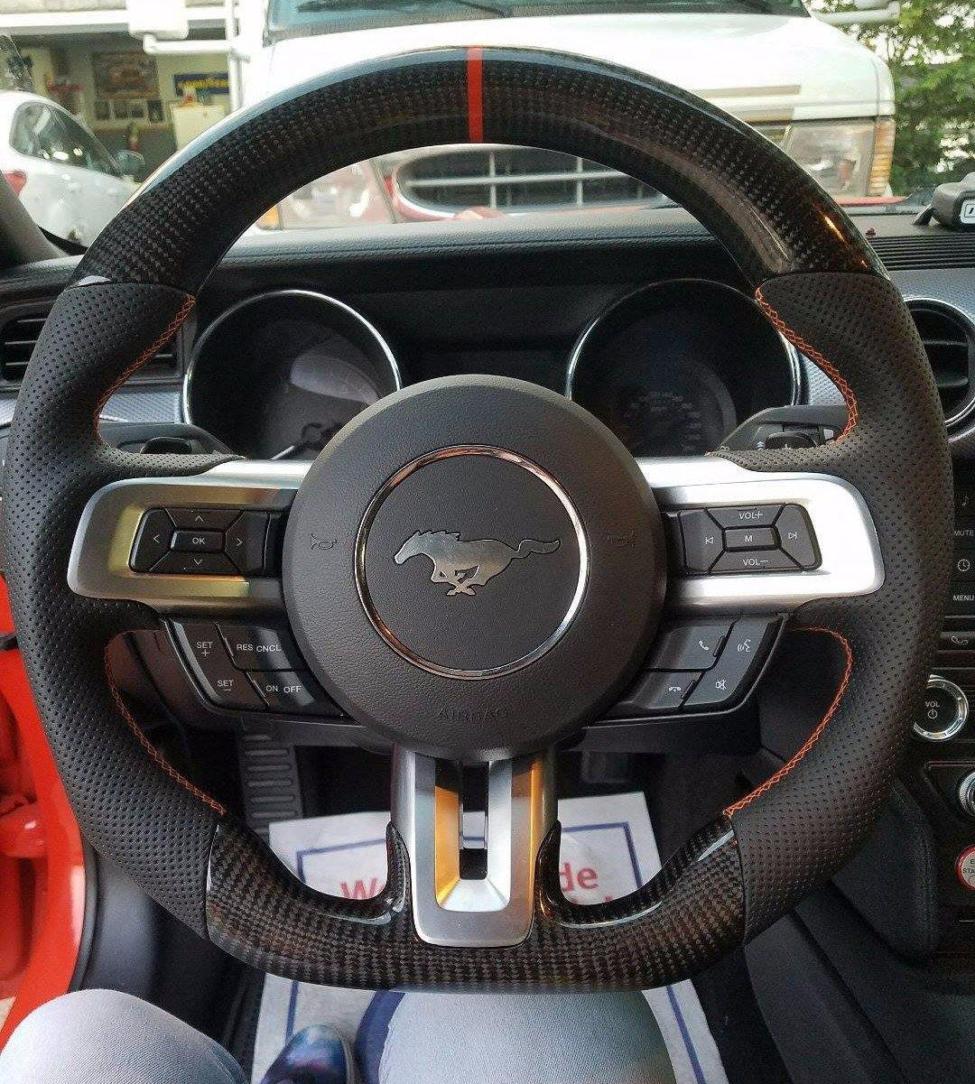 Ford Mustang 2015-2017 Carbon Fiber Steering Wheel - LED