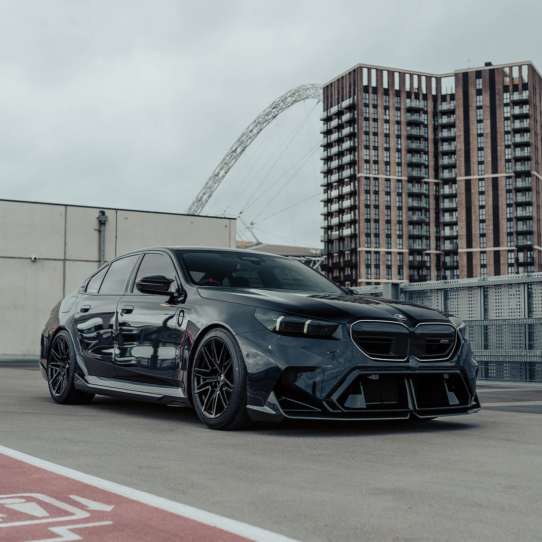 BMW M Performance 5 Series G90 / G99 M5 Carbon Side Skirts - Carbon Fiber / Gloss Black